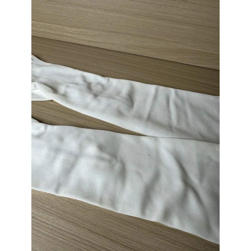 New Fownes Nylo Opera Gloves White Pearl Wrist Buttons 6.5